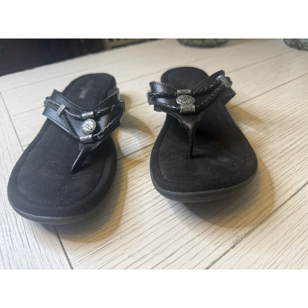 Minnetonka silverthorne thong